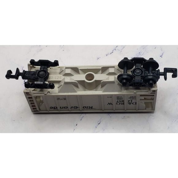 Rio Grande 2 Bay Covered Hopper D&RGW 12057 N Scale Train - Picture 6 of 8